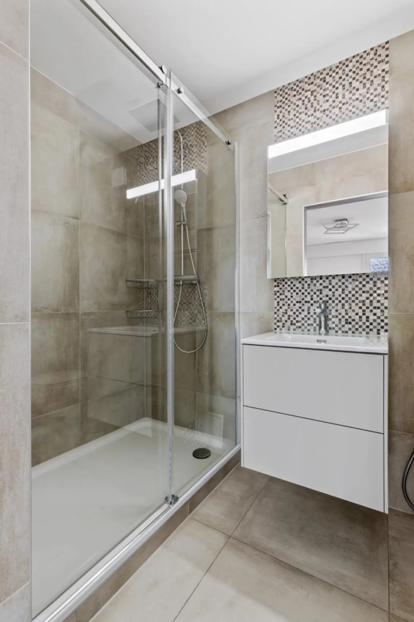 Bel appartamento spazioso di 6,5 locali di 175m2 all'8° piano. - Foto 12 di 13