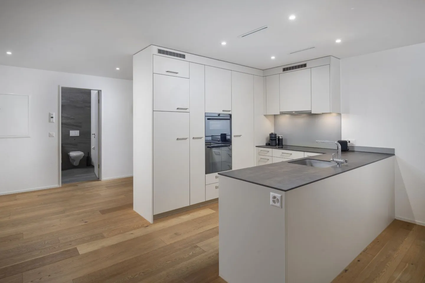 Moderne Wohnung in zentraler Lage - Foto 3 von 10