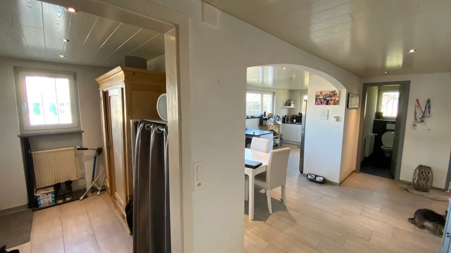 Casa familiare con un lotto di 1.731 m2 con piscina - Foto 7 di 43