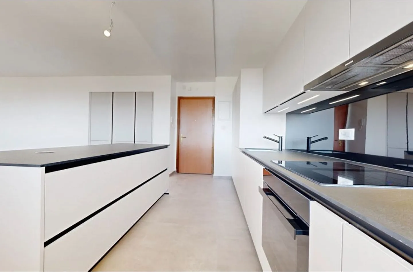 Exceptional penthouse apartment with 4.5 rooms in Geneva - Photo 4 of 9