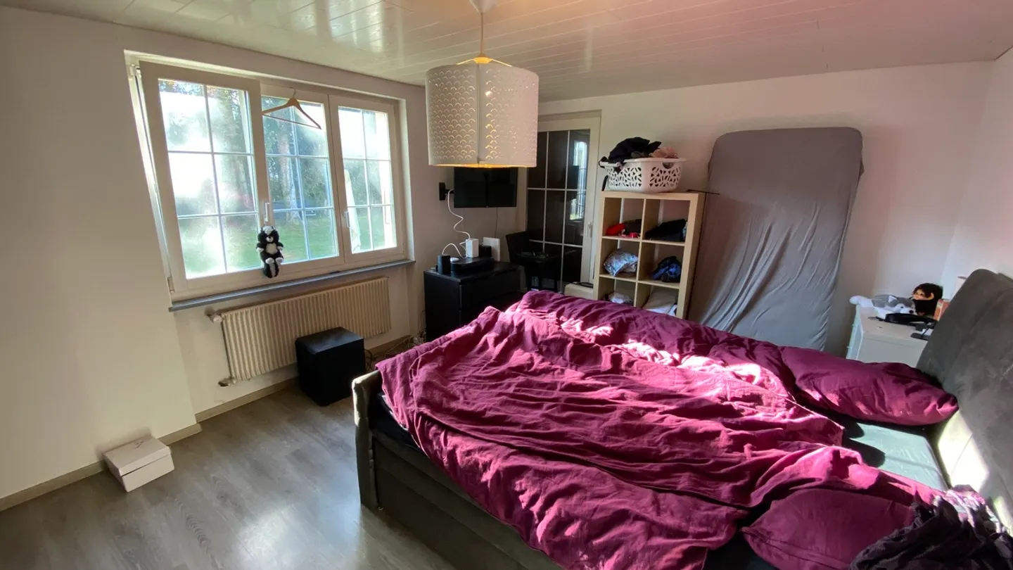 Casa familiare con un lotto di 1.731 m2 con piscina - Foto 12 di 43