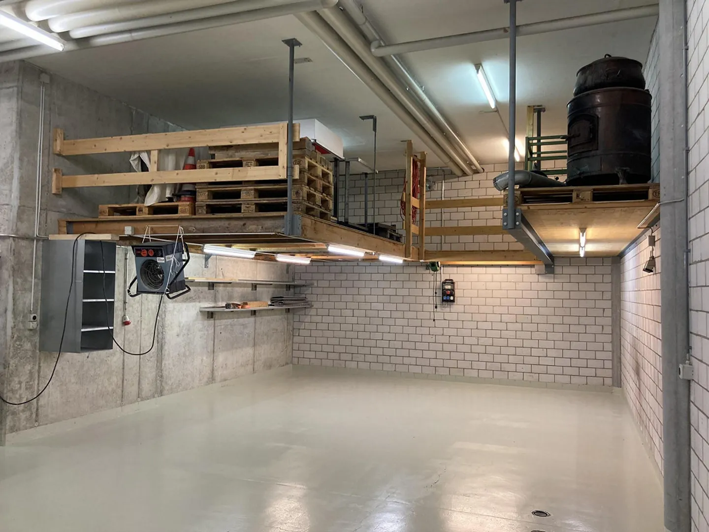 Espace de stockage beau et chauffé - Photo 1 sur 1
