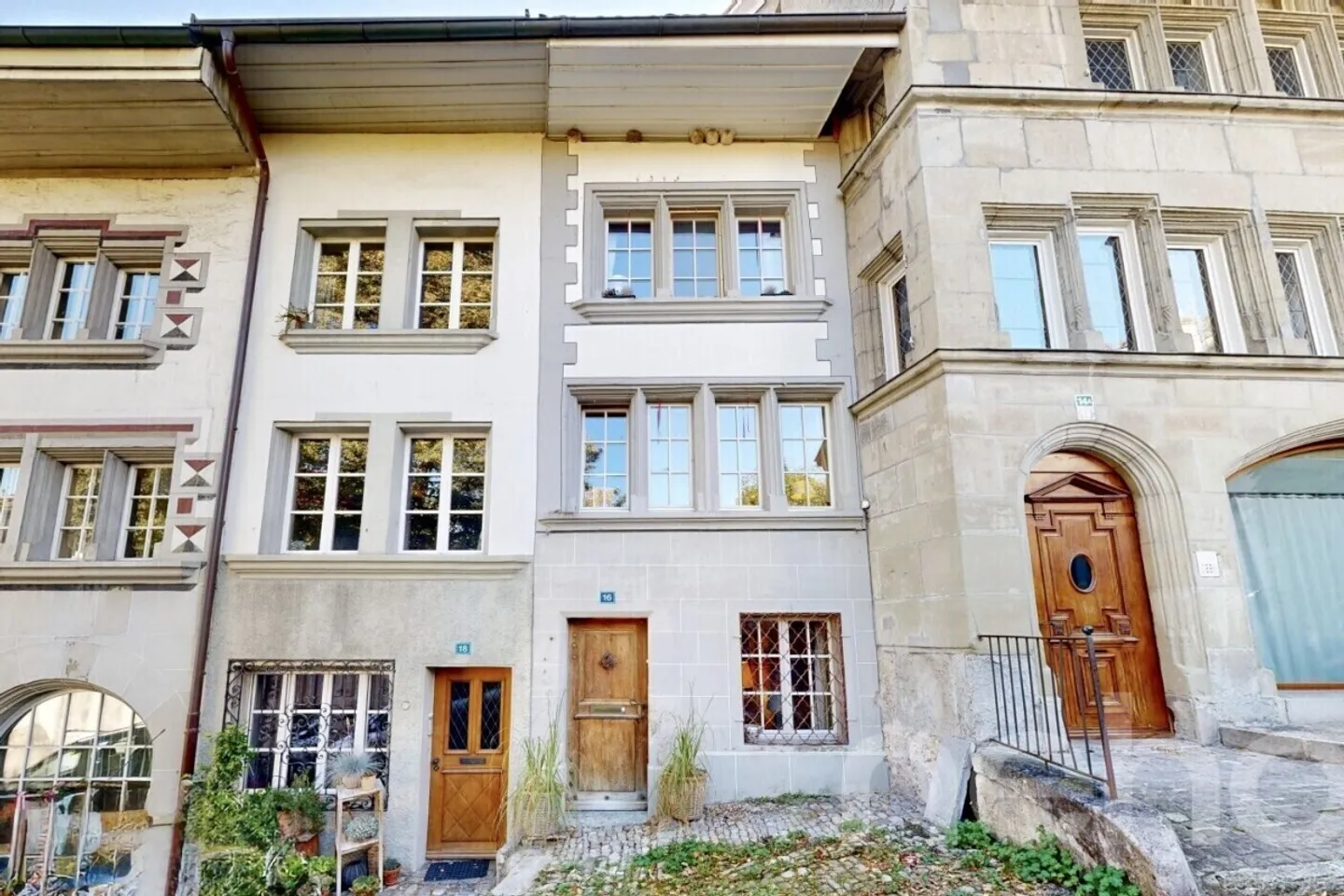 Rare historic house with stunning view of the Sarine - Photo 12 of 12