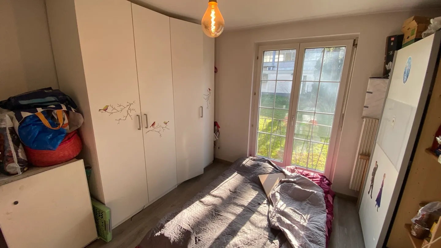 Casa familiare con un lotto di 1.731 m2 con piscina - Foto 14 di 43