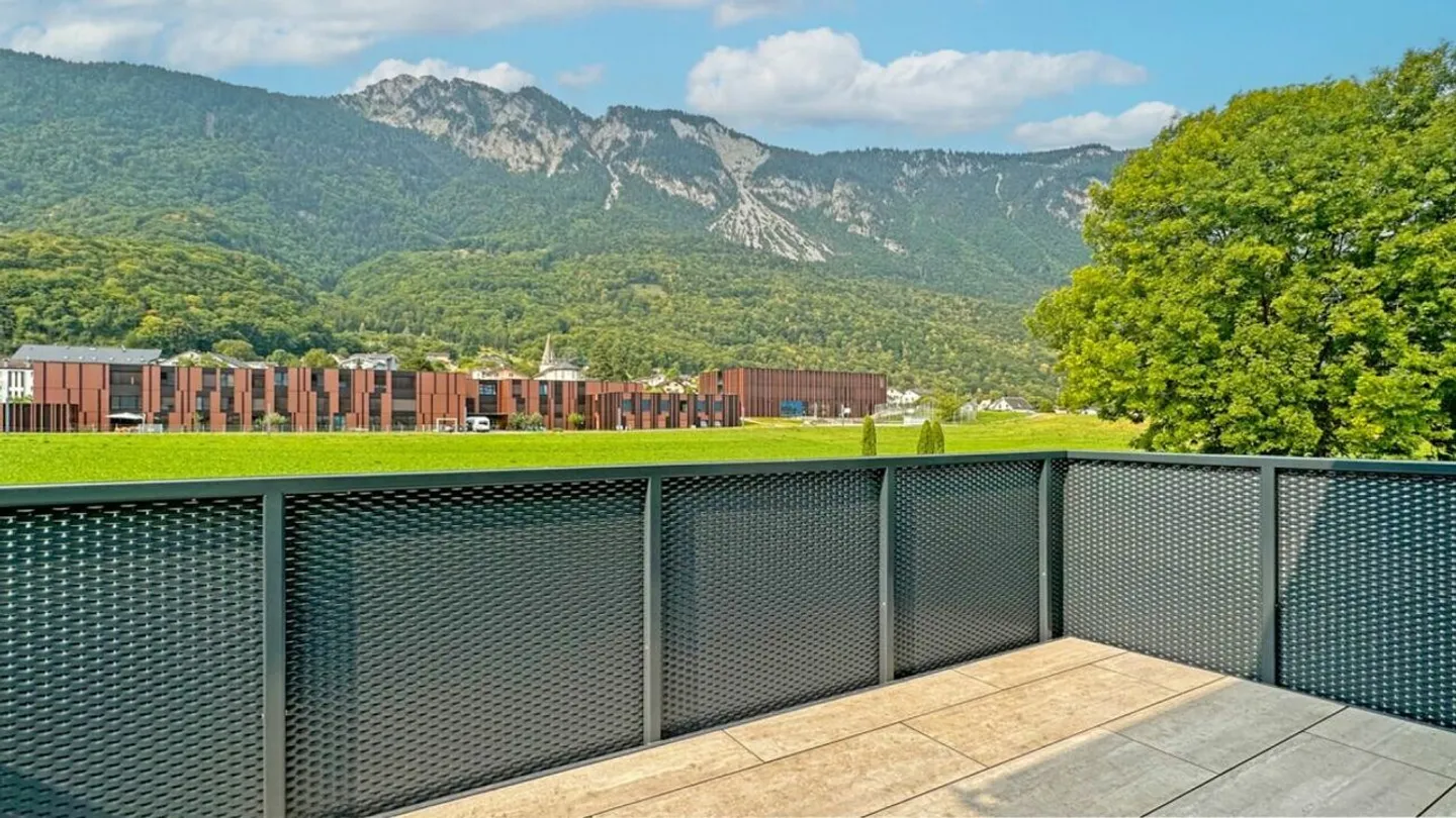 Hochwertiges Gebäude mit 2 Wohnungen, 5,5 Zimmern und 3,5 Zimmern. - Foto 15 von 24