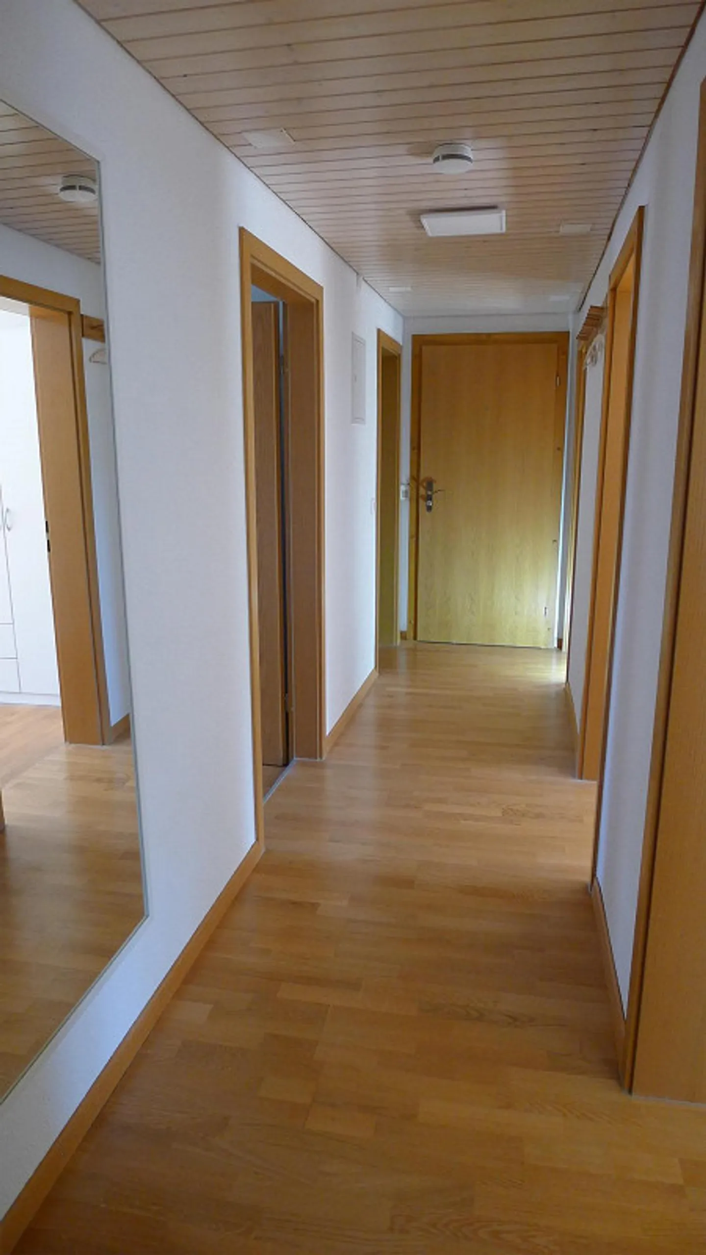 Appartamento soleggiato di 4,5 stanze vicino al centro - Foto 8 di 8