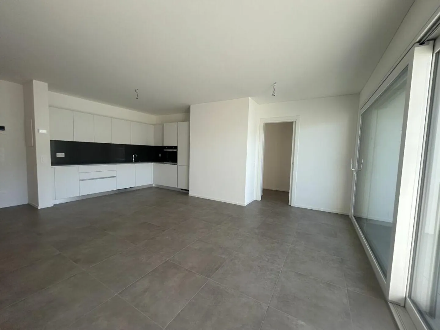 Appartamento moderno con terrazza - Foto 3 di 6