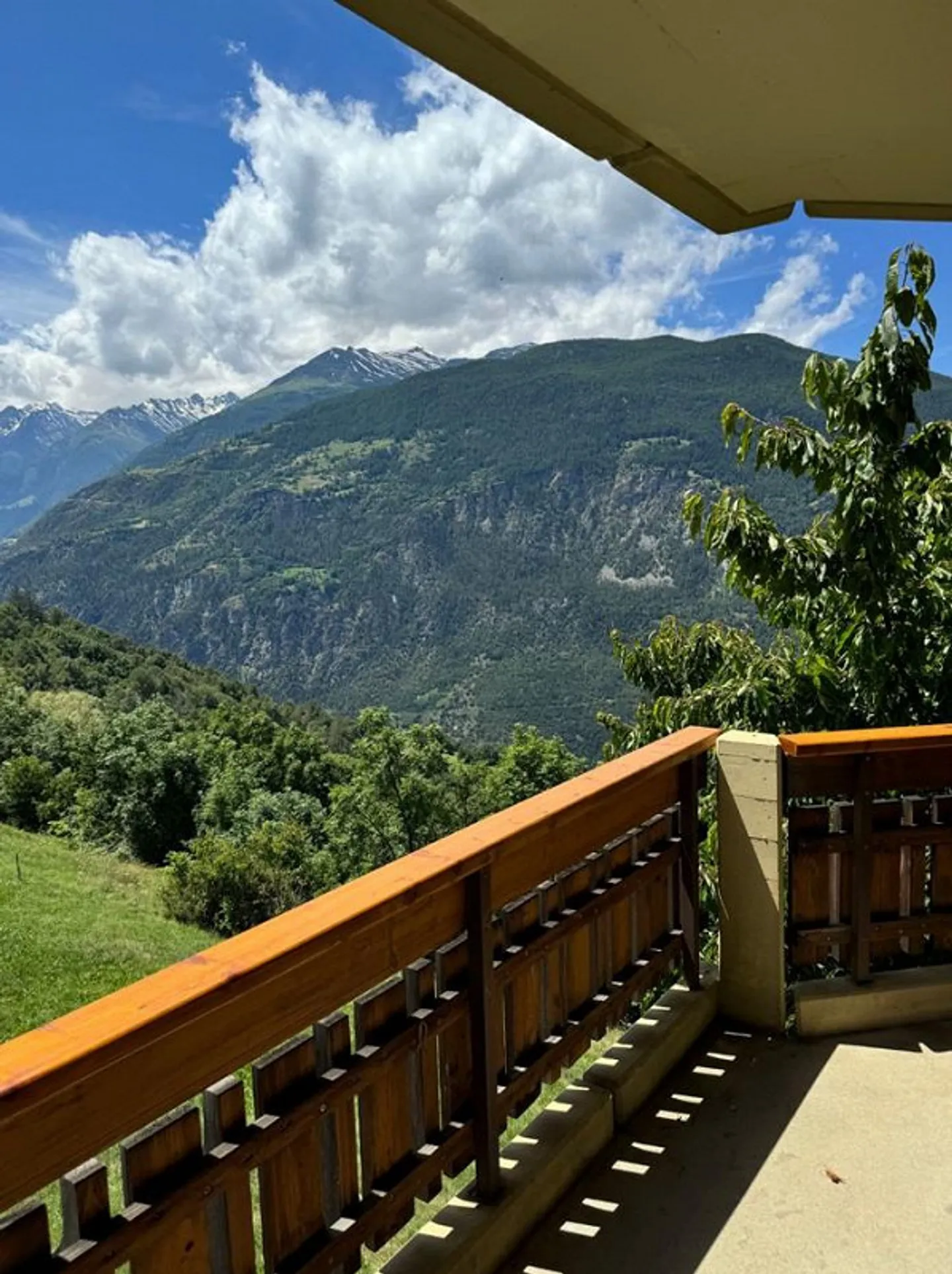 Appartamento in affitto 4.5 stanze con panorama montano - Foto 3 di 13