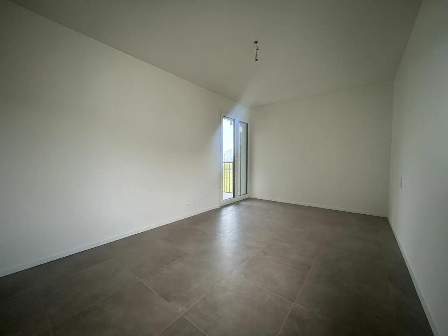 Appartamento moderno con terrazza - Foto 5 di 6