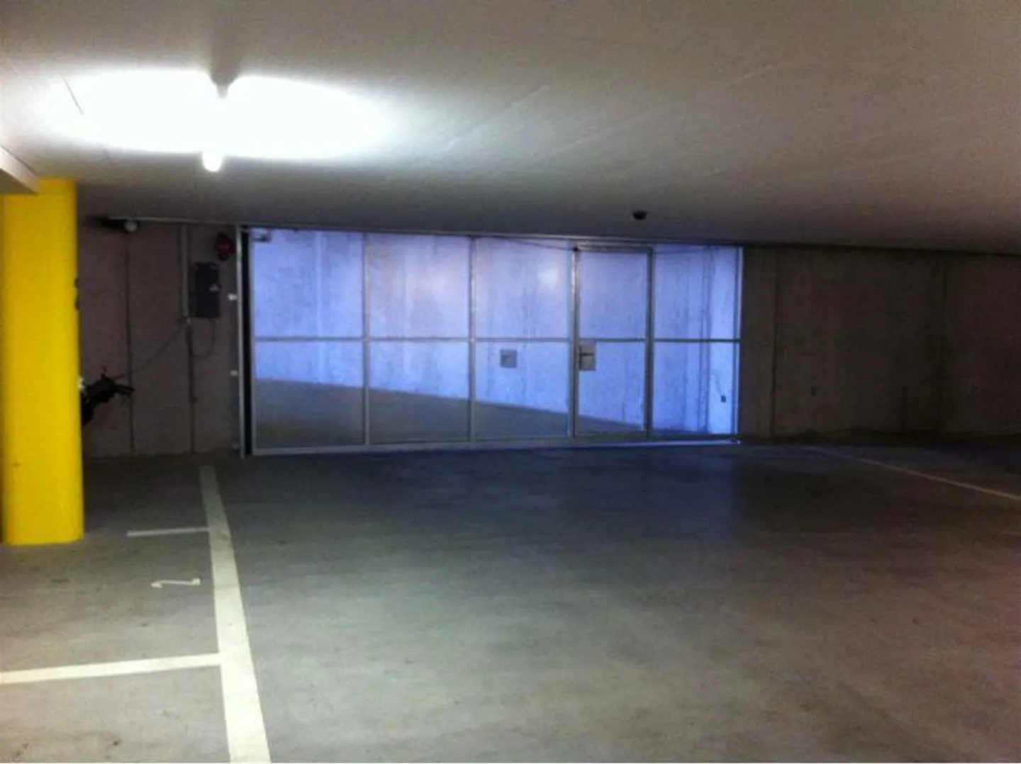 Spacious underground parking space at Sargans train station - Photo 4 of 4