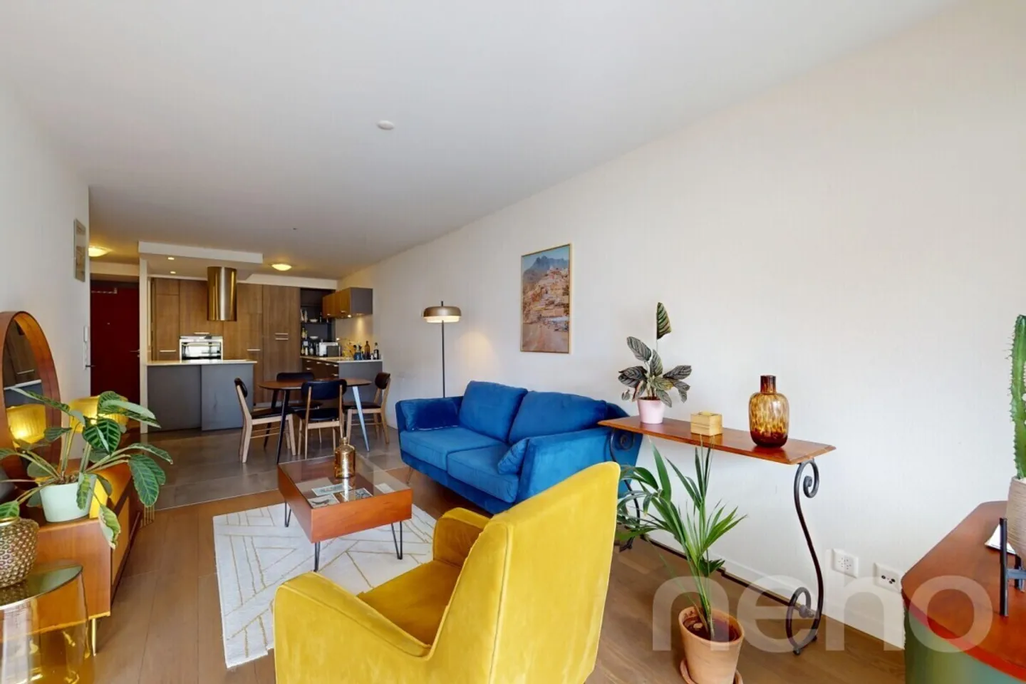 Appartamento con balcone vicino al centro - Foto 3 di 9