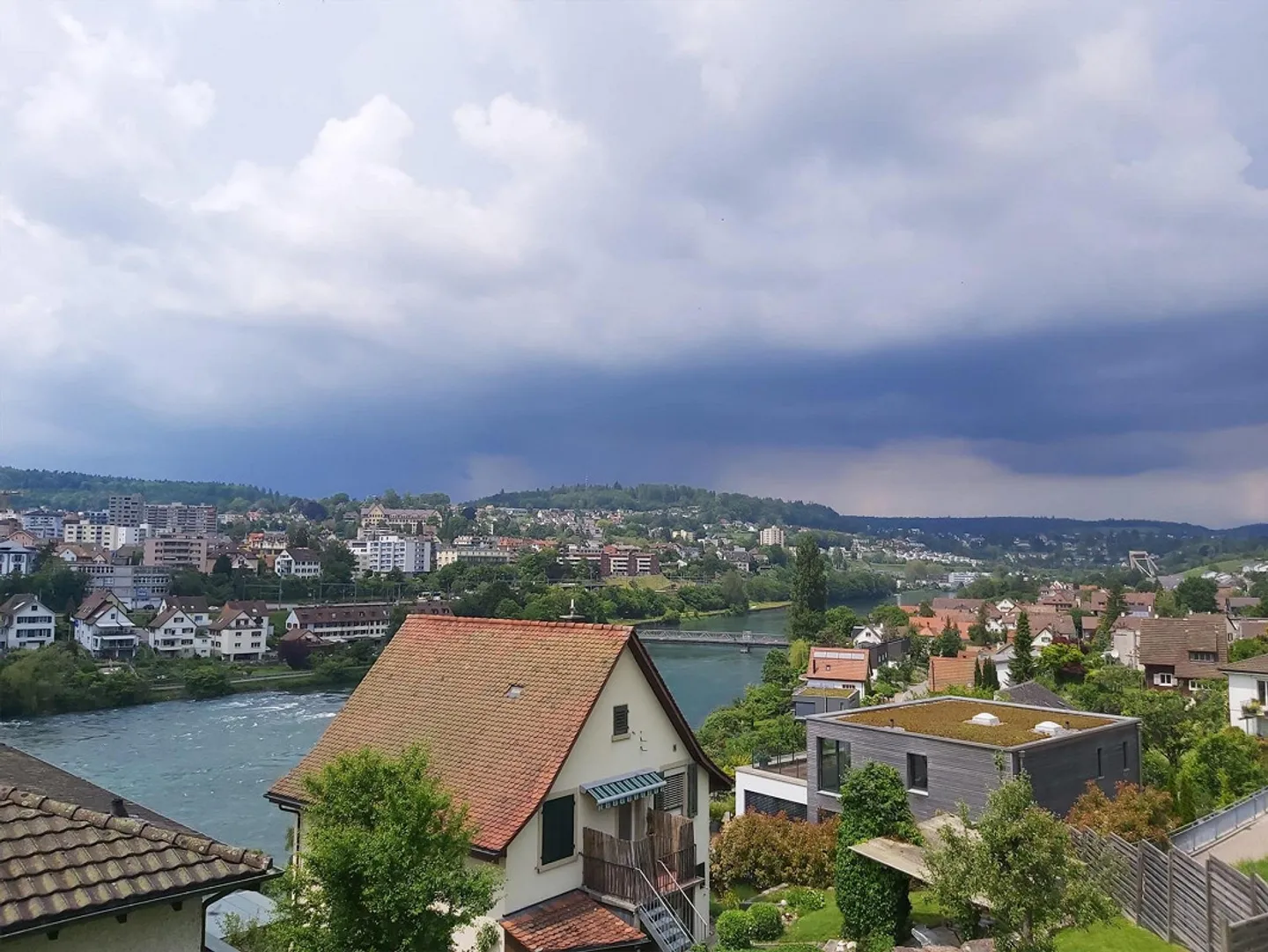 Helles Apartment mit Rheinblick - Foto 2 von 3