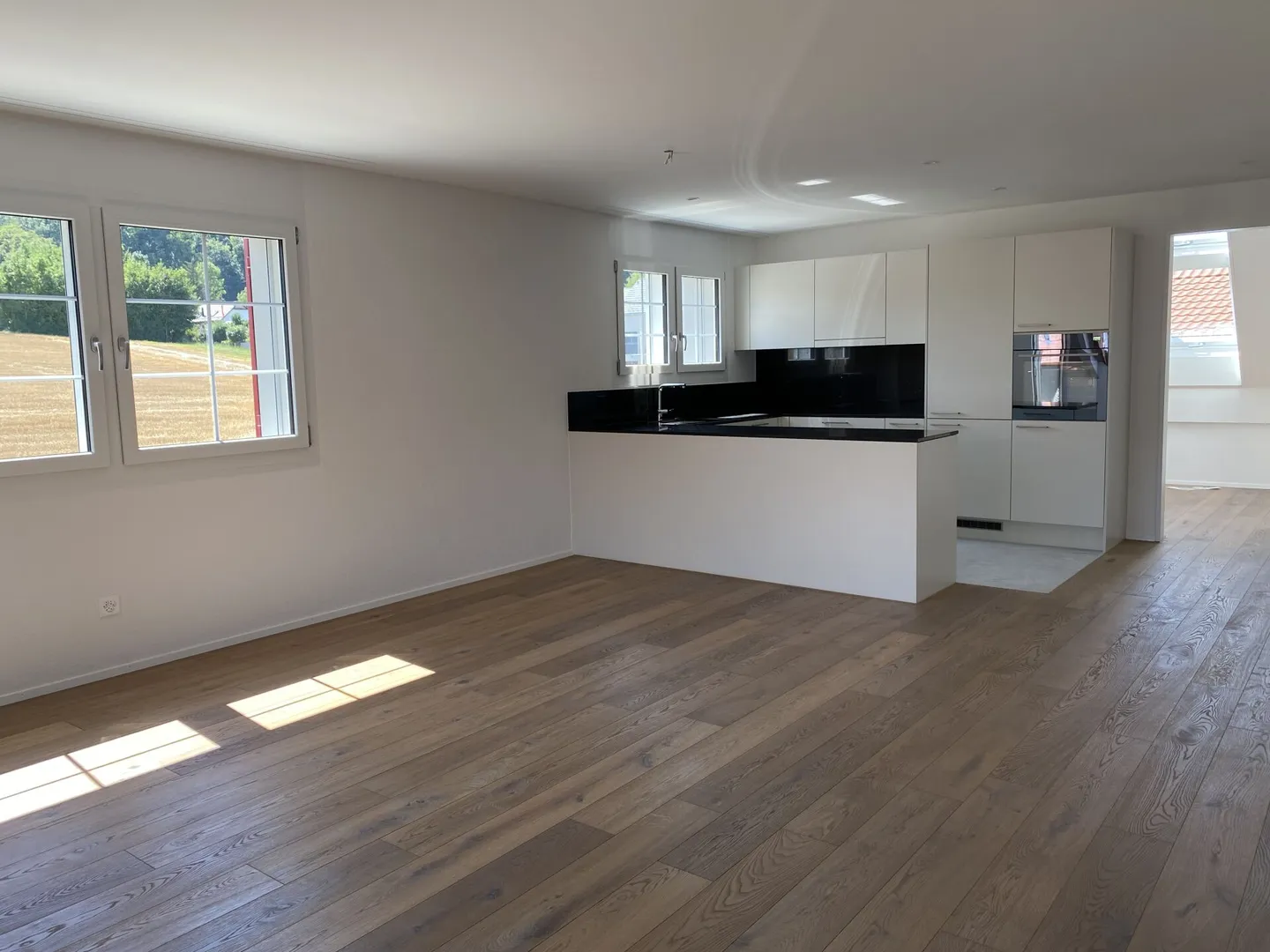 Modern 2.5-room apartment with high standard of construction in Nassenwil - Photo 2 of 8