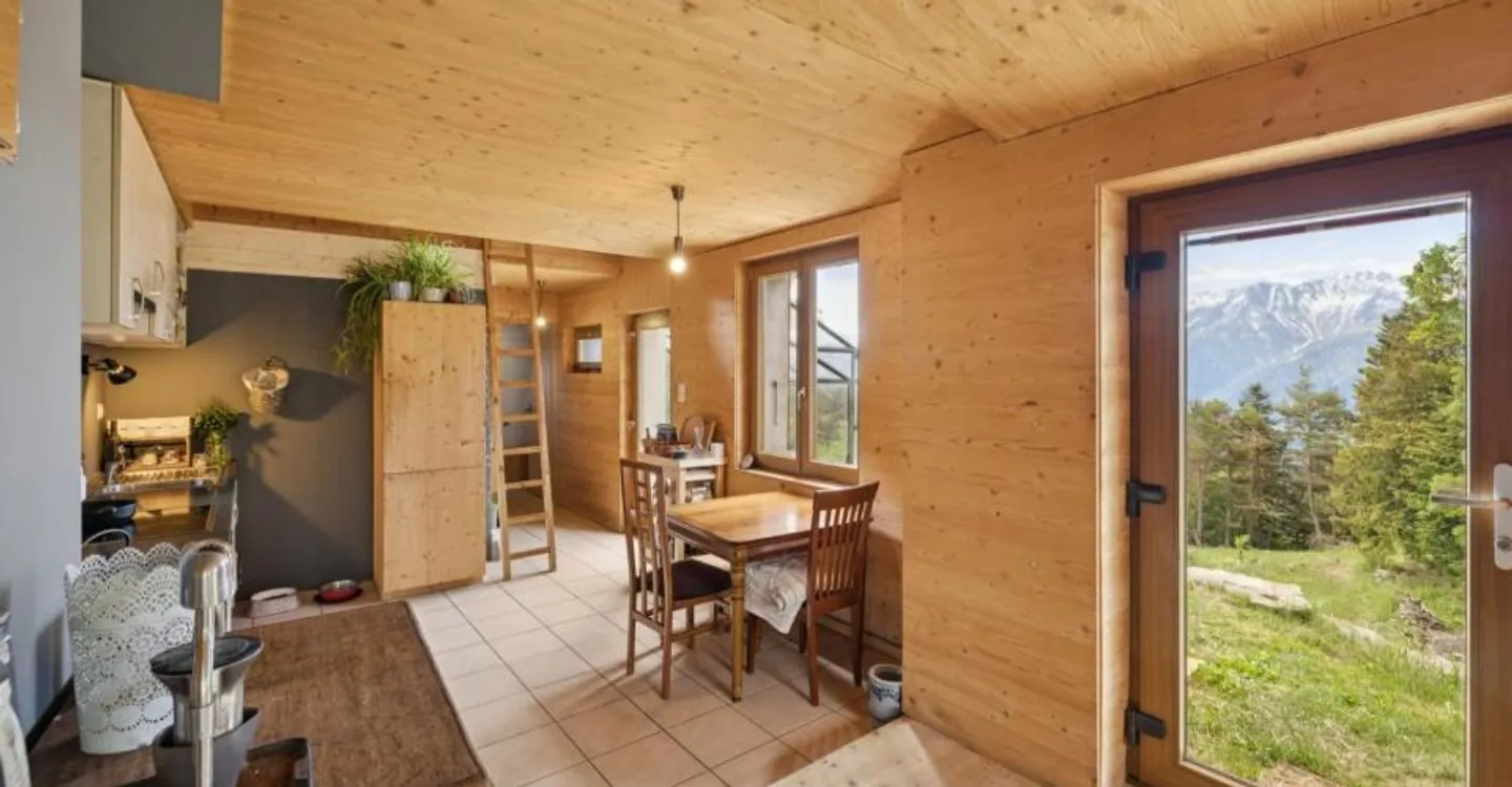 Individual chalet 3.5 rooms in the heart of Valais nature - Photo 6 of 13