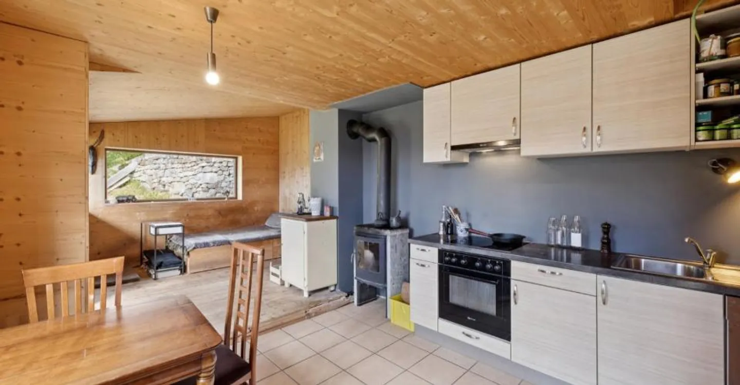 Individual chalet 3.5 rooms in the heart of Valais nature - Photo 10 of 13