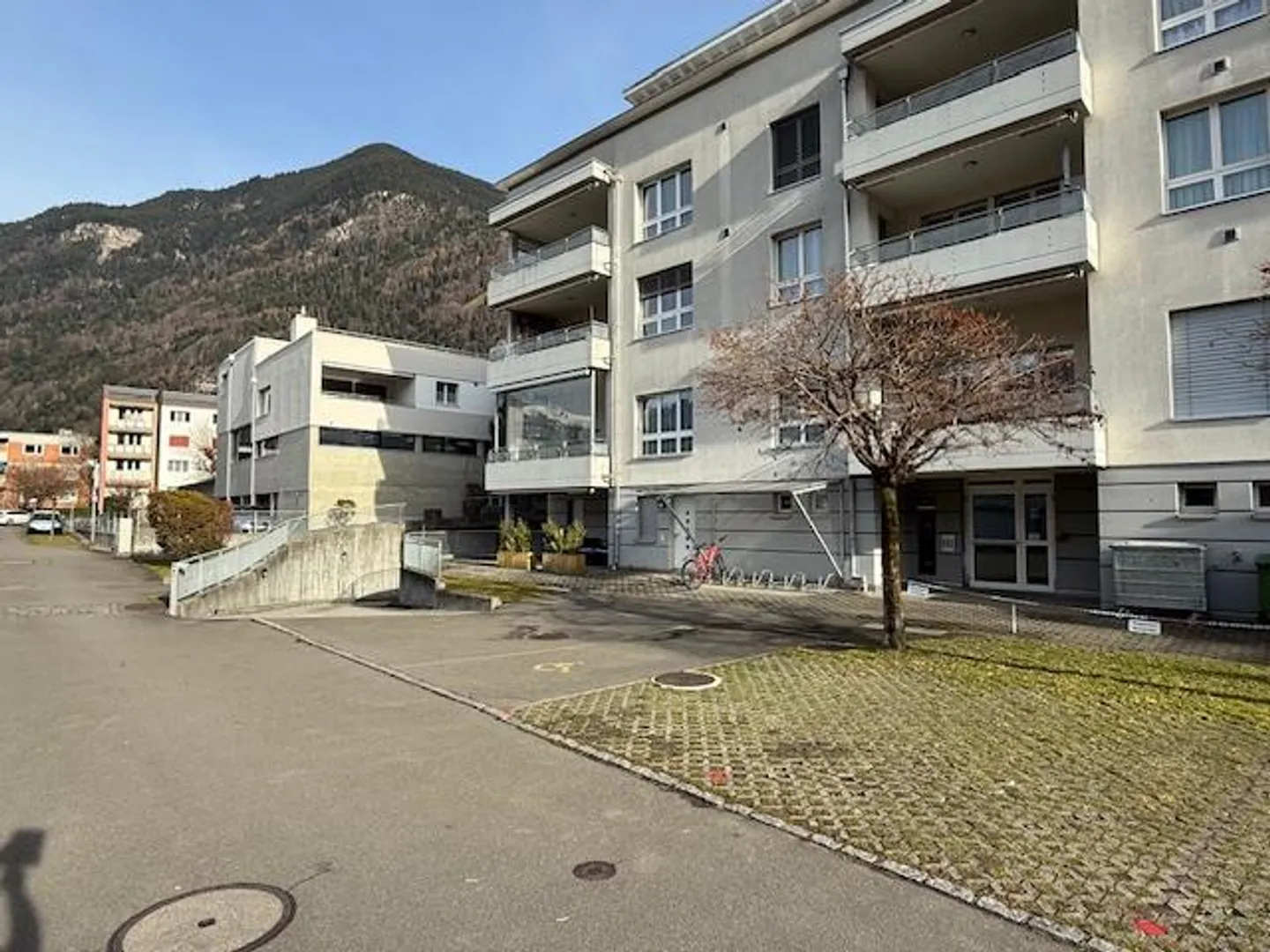 Parking space in underground garage - Photo 4 of 4