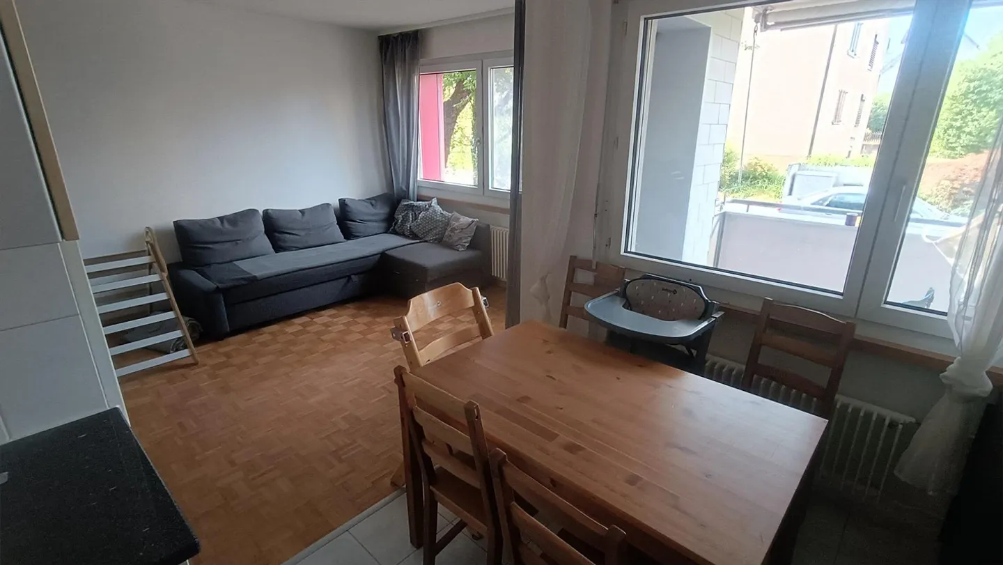 Bright 4.5-room apartment (76 m²) with south-facing balcony - Photo 3 of 12