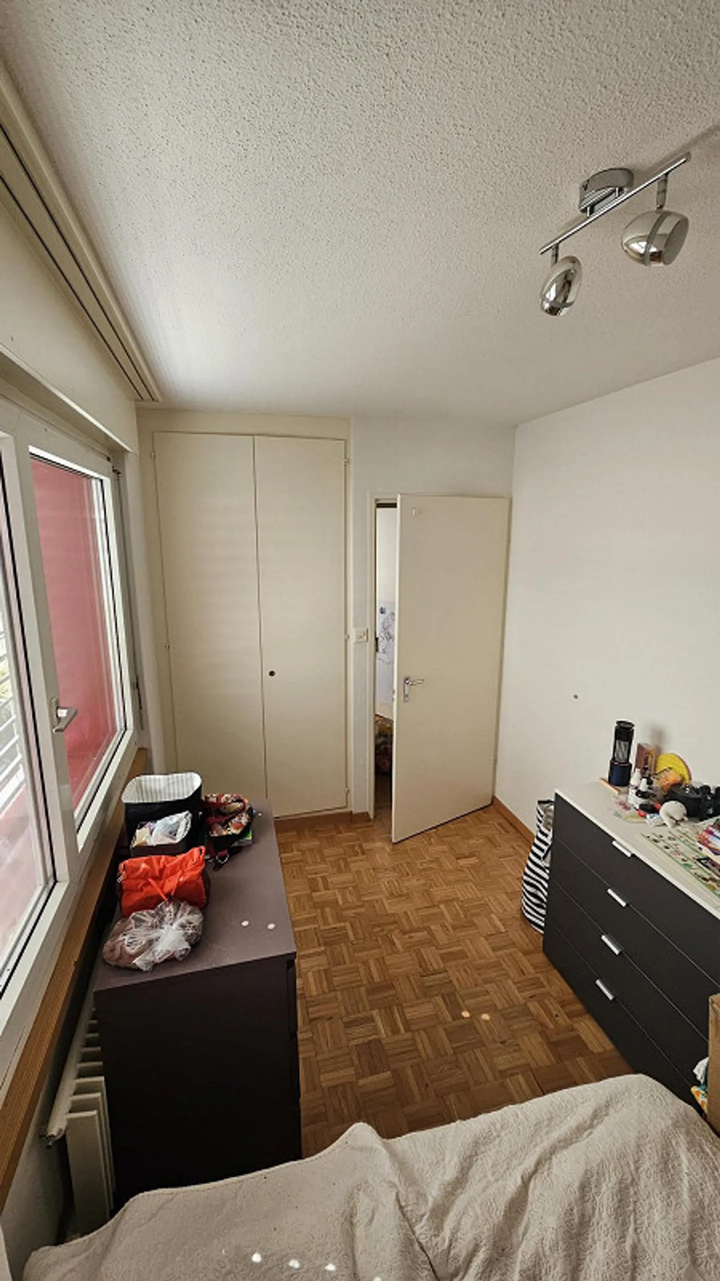 Bright 4.5-room apartment (76 m²) with south-facing balcony - Photo 7 of 12
