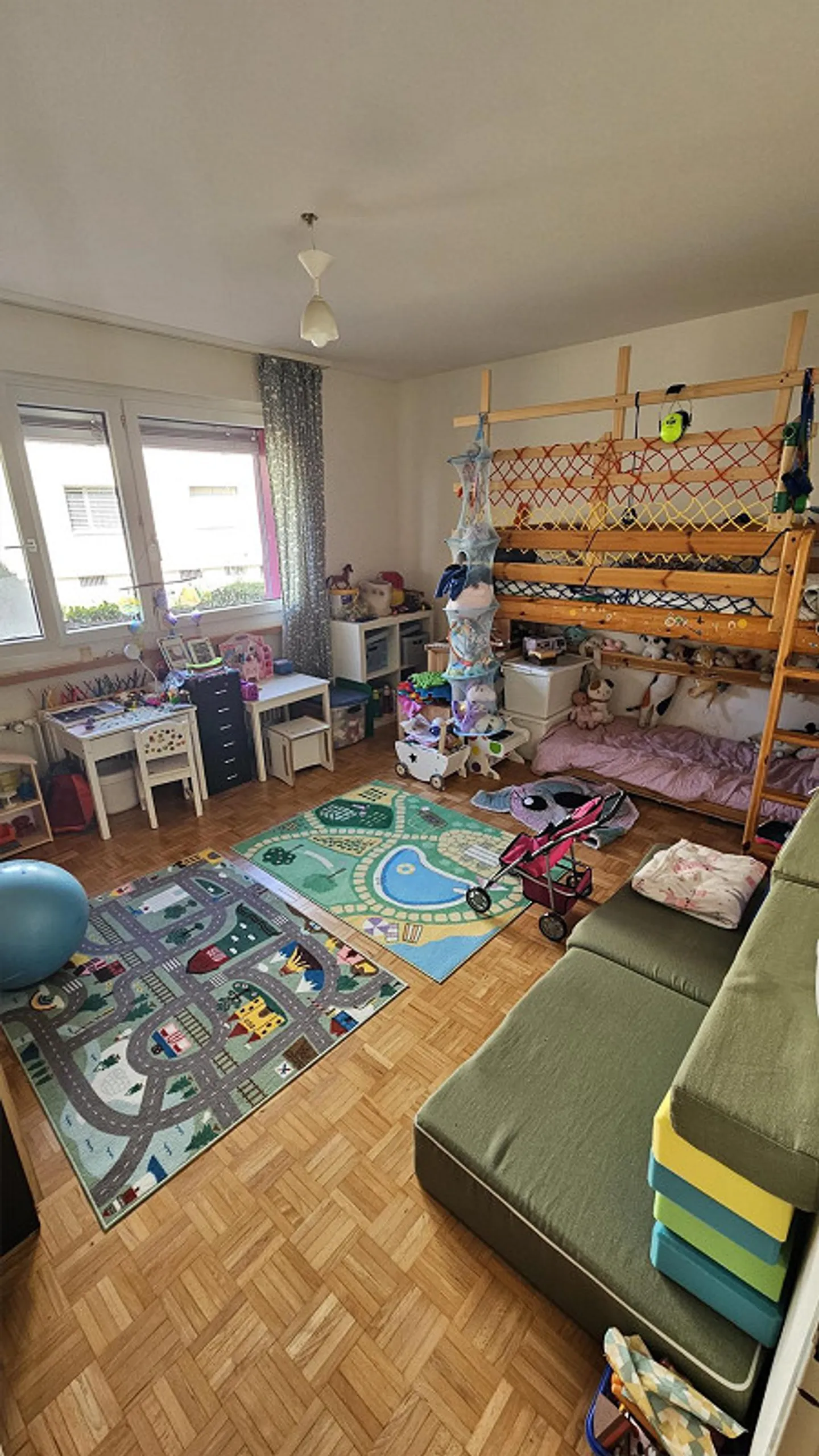 Bright 4.5-room apartment (76 m²) with south-facing balcony - Photo 12 of 12