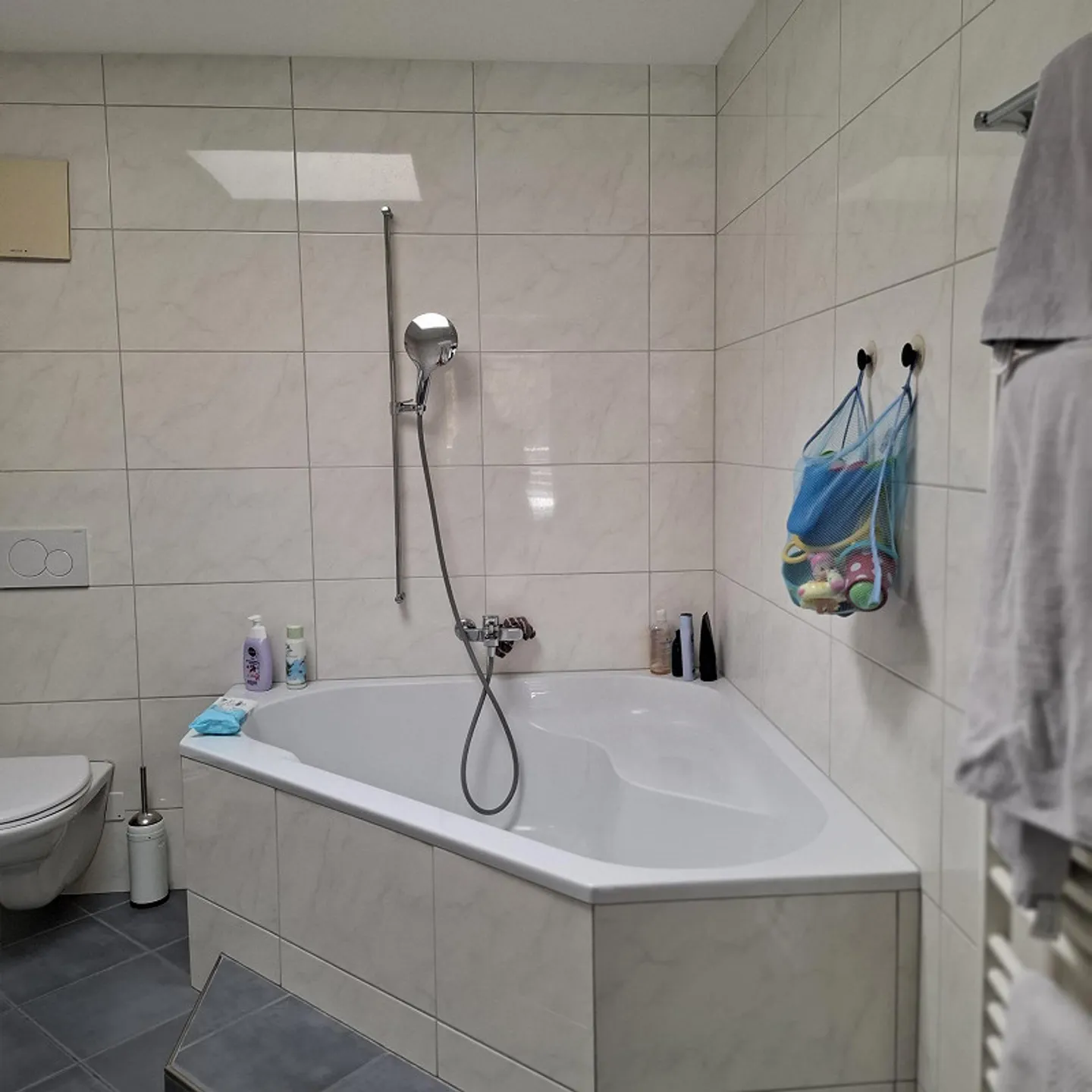 Stilvolle Attikawohnung mit Aussicht - Foto 9 von 11