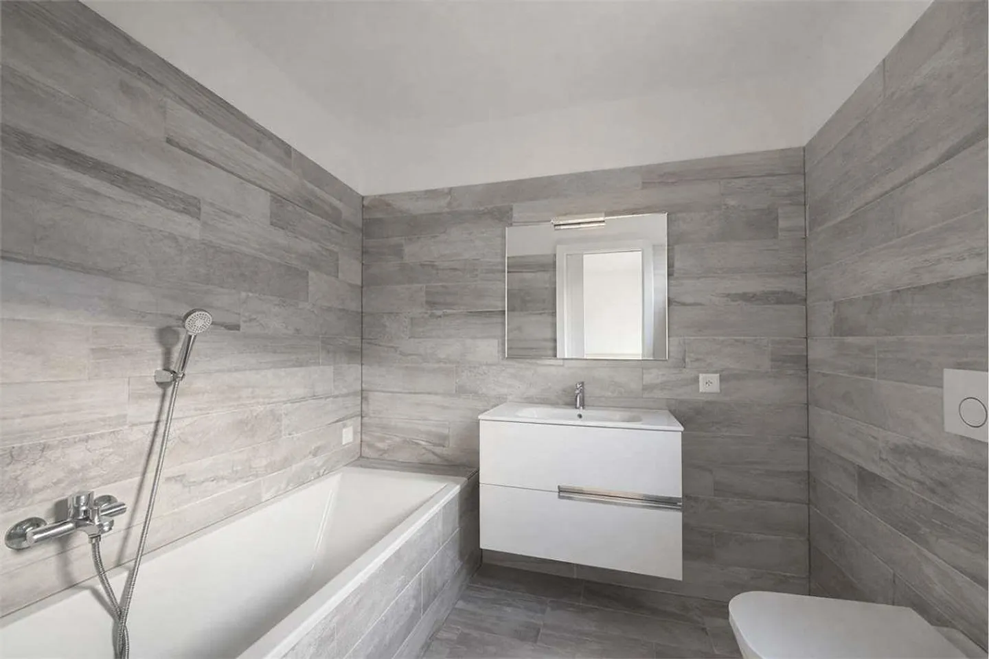 Elegantes 5-Zimmer-Apartement mit privatem Garten in Bironico - Foto 8 von 13