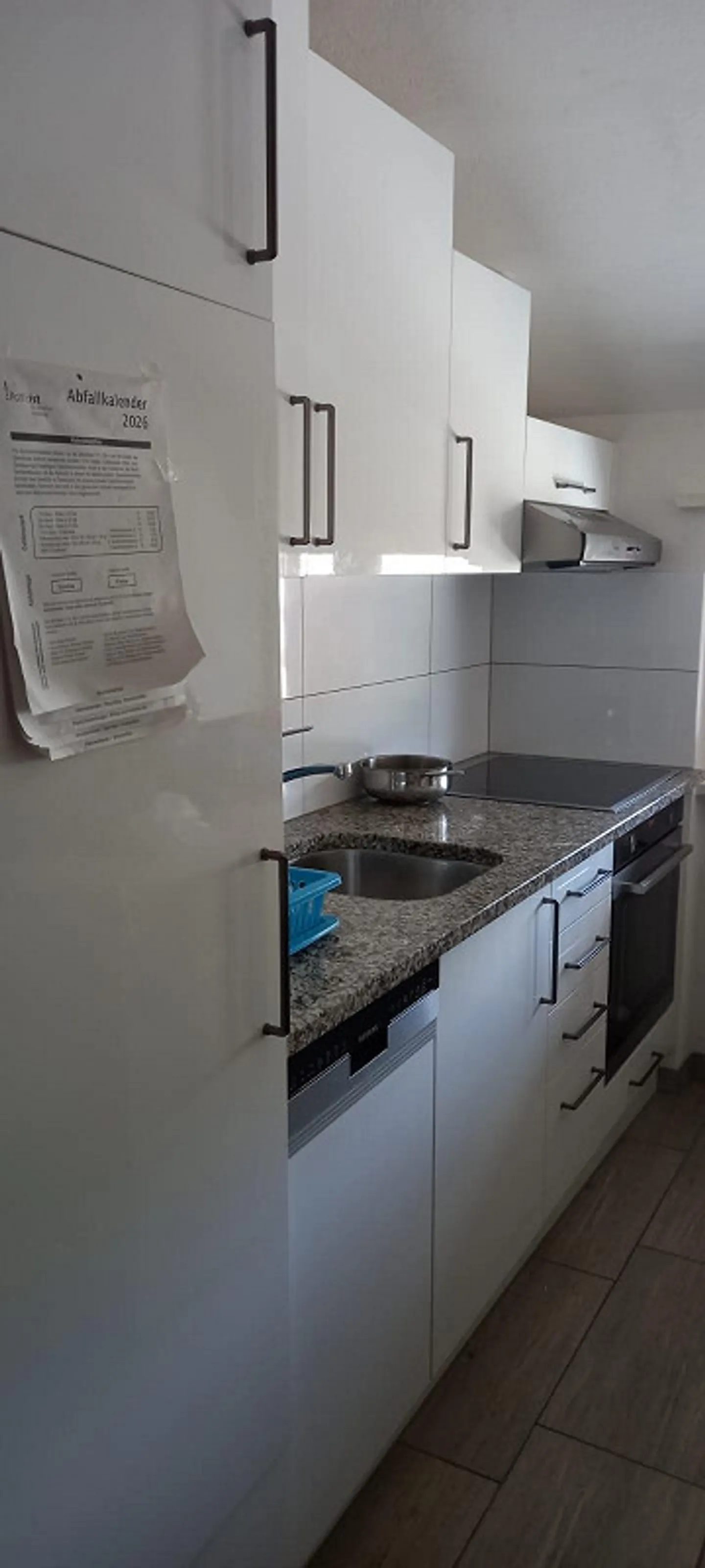Appartamento ristrutturato di 2,5 locali a Rothrist disponibile immediatamente - Foto 2 di 3