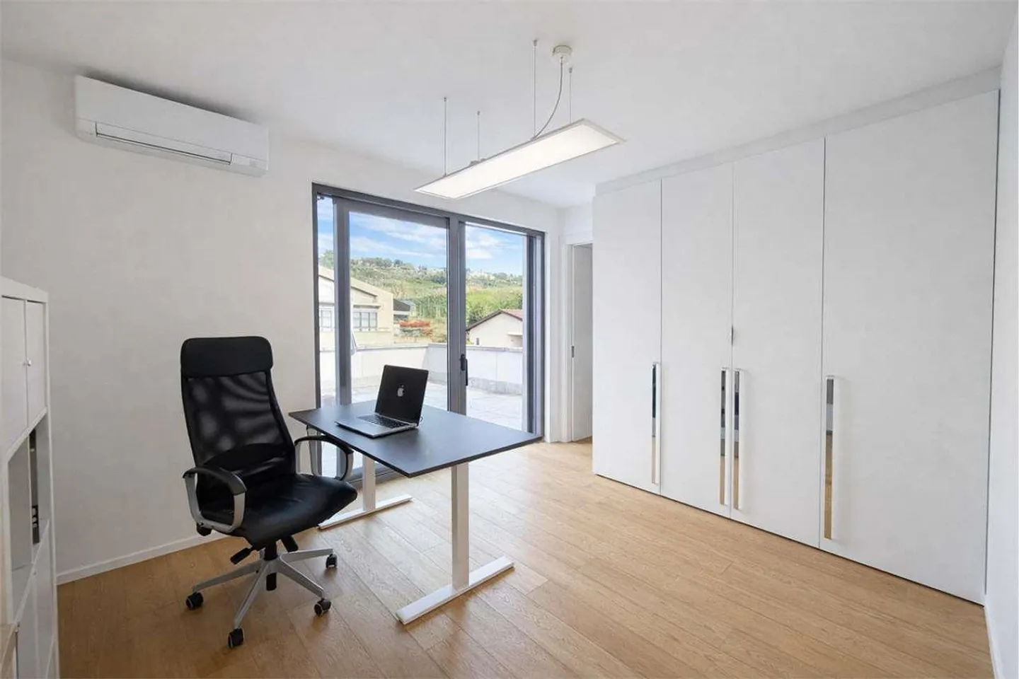 Elegantes 5-Zimmer-Apartement mit privatem Garten in Bironico - Foto 9 von 13