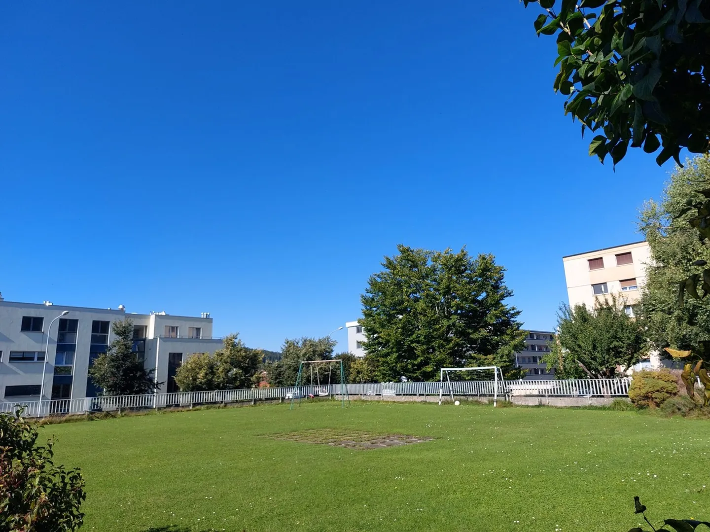 Spaziosa villa moderna e familiare - Foto 4 di 12