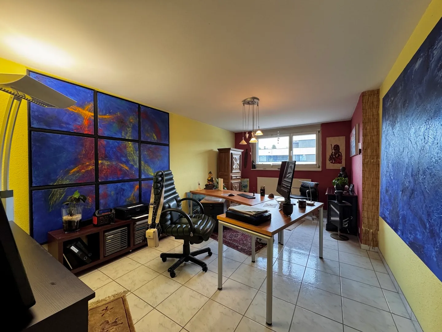 Le design rencontre l'espace : Maisonette de 200 m² avec galerie et balcon - Photo 7 sur 17