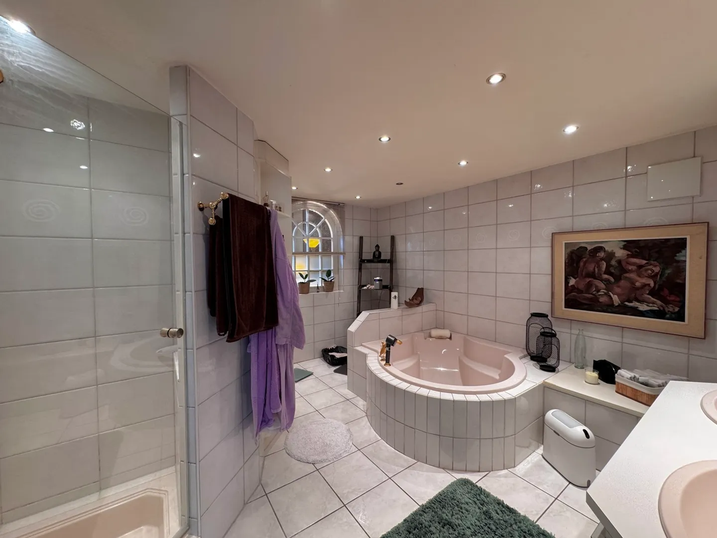 Le design rencontre l'espace : Maisonette de 200 m² avec galerie et balcon - Photo 9 sur 17