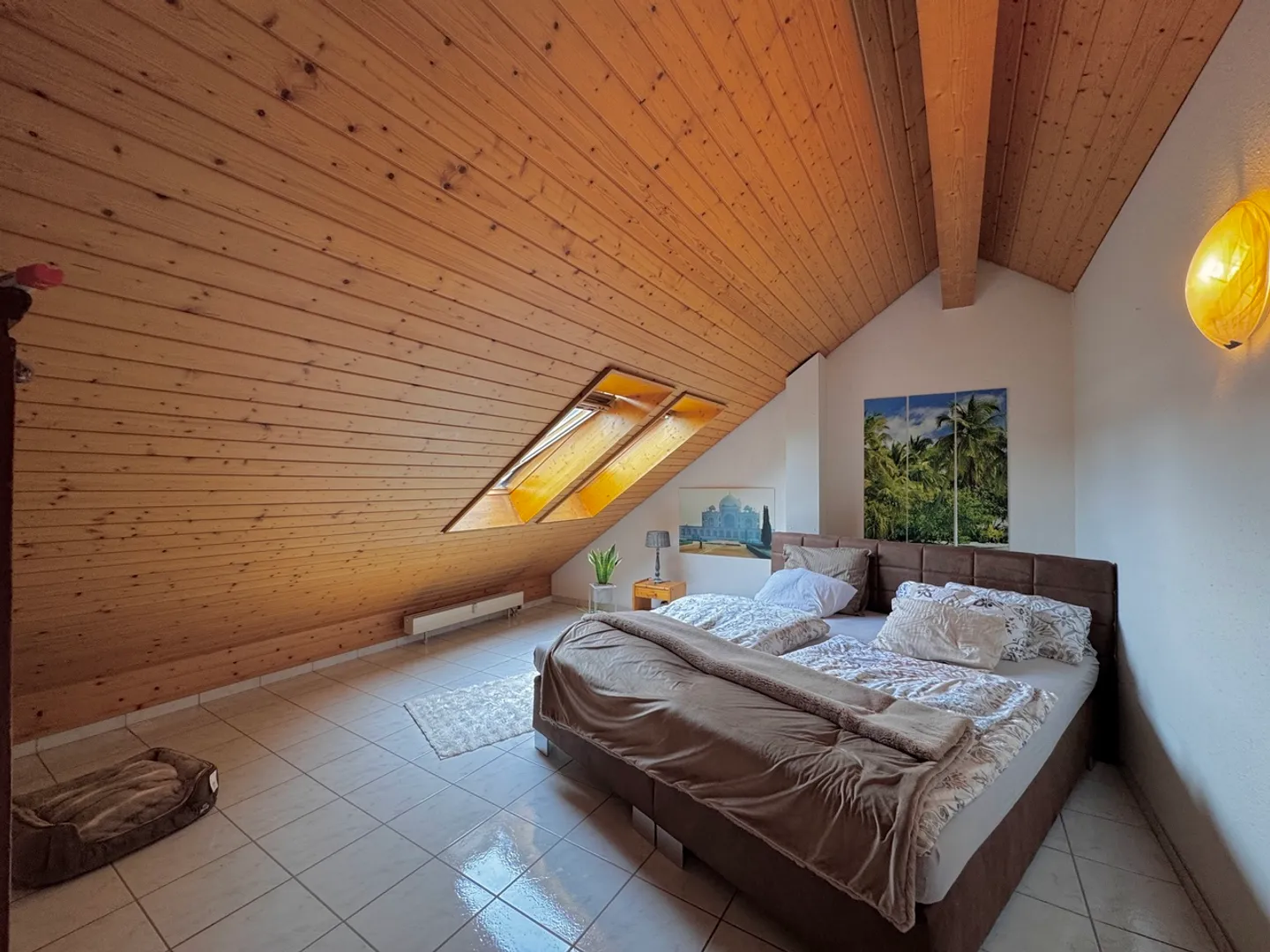 Le design rencontre l'espace : Maisonette de 200 m² avec galerie et balcon - Photo 13 sur 17