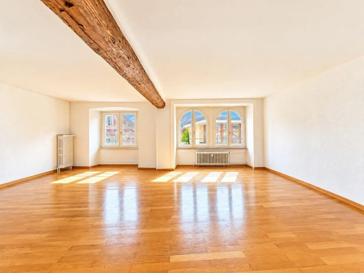 Appartement spacieux dans la vieille ville avec beaucoup de charme et grande terrasse - Photo 2 sur 9