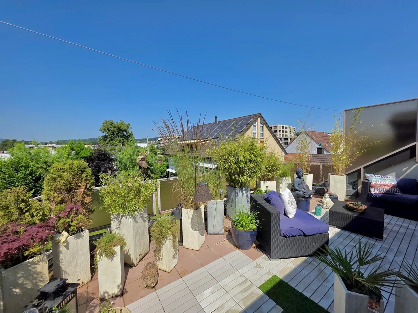 Le design rencontre l'espace : Maisonette de 200 m² avec galerie et balcon - Photo 17 sur 17