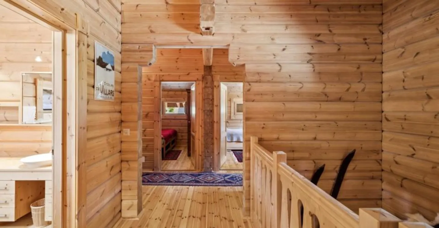 Charming 7.5-room property, ideally located at the gates of Verbi - Photo 9 of 11