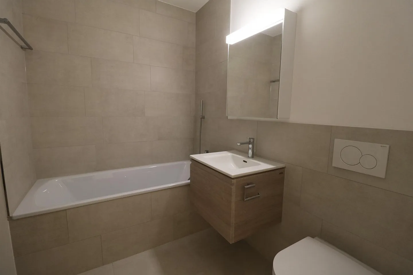 3.5 Room Apartment in Neuhausen am Rheinfall - Photo 5 of 12