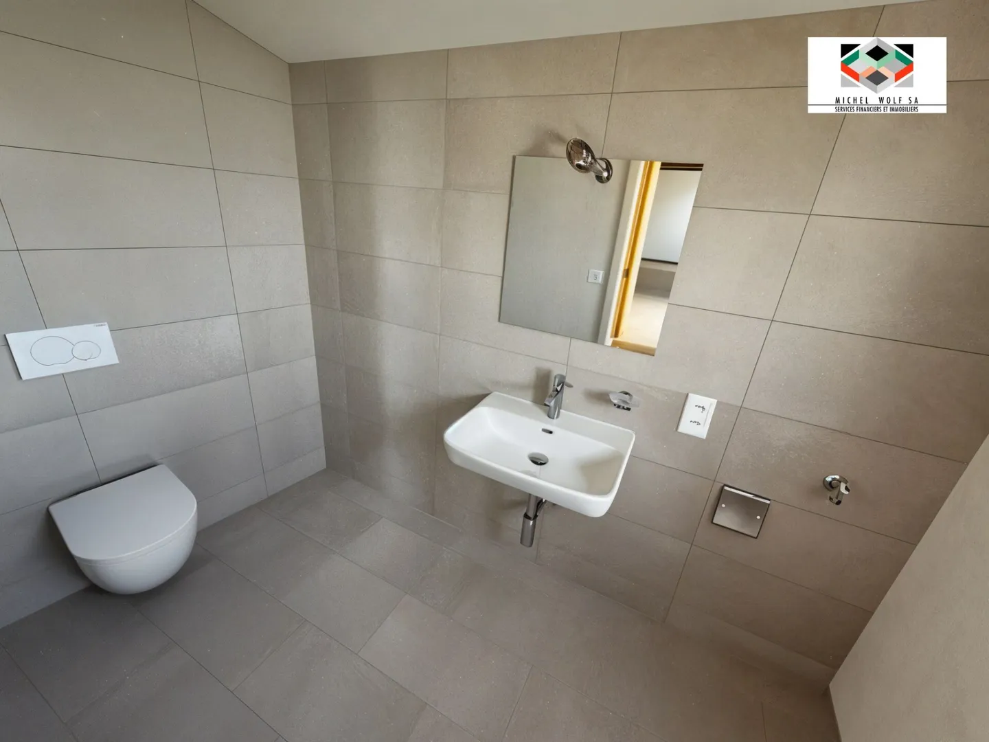 Duplex nuovo di 3,5 locali a Hauterive - Foto 3 di 9