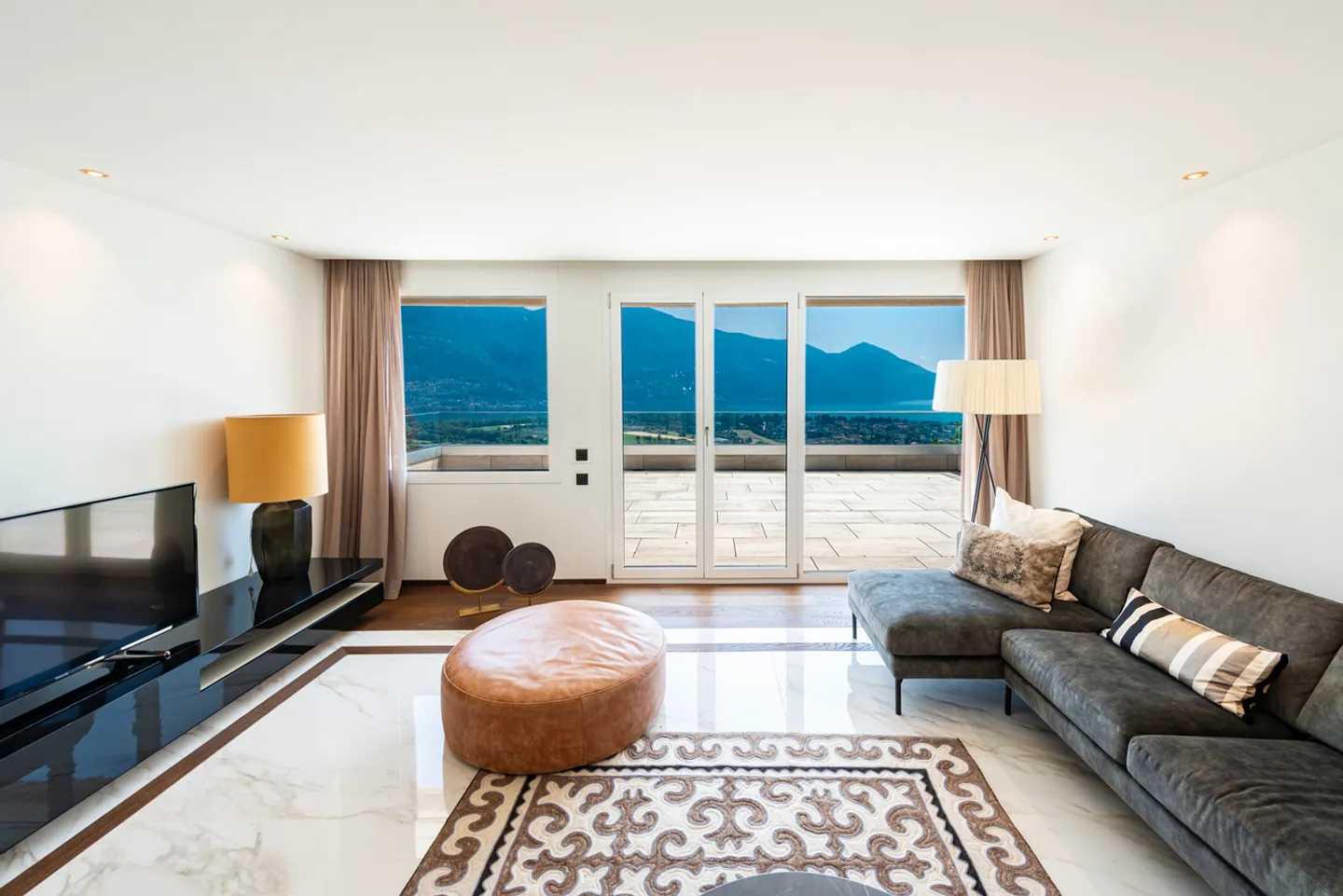 Appartement de Luxe avec Jardin - Photo 5 sur 18