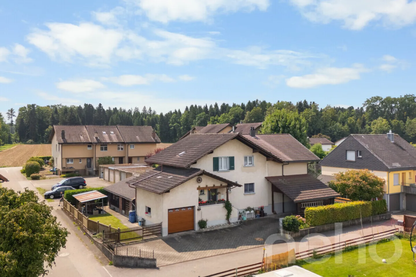 Beaucoup d'espace pour toute la famille - Maison bifamiliale à Zielebach - Photo 1 sur 12