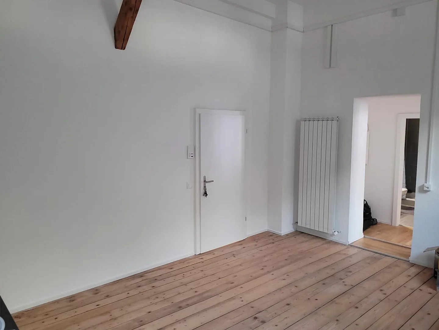 Charming 2.5-room attic apartment in Erstfeld - Photo 4 of 7