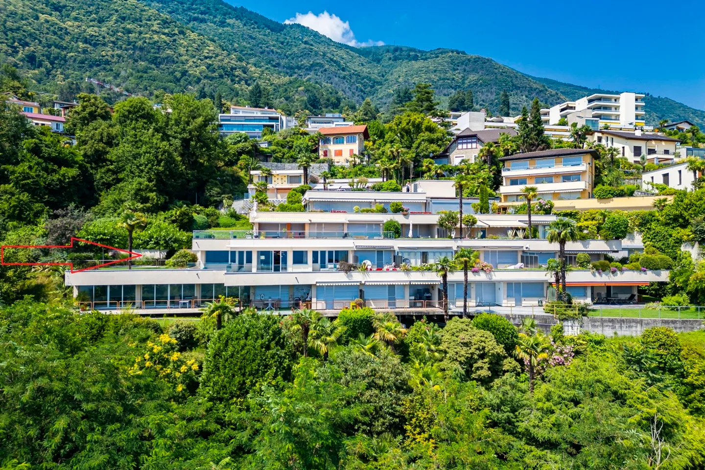 Appartement de Luxe avec Jardin - Photo 16 sur 18