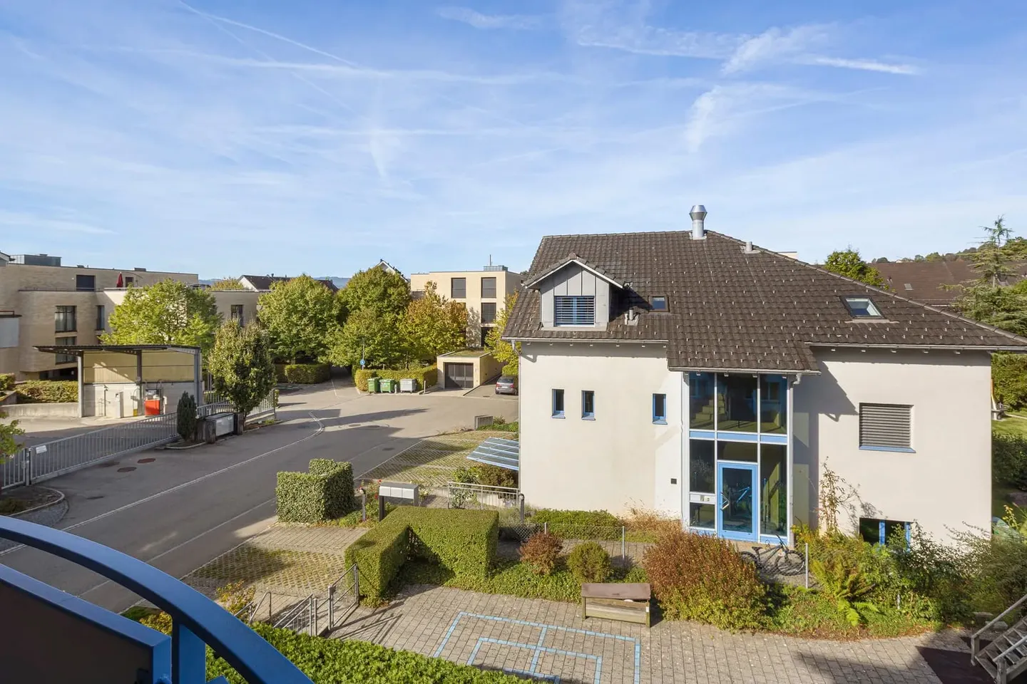 Charming Apartment with Balcony - Photo 12 of 13