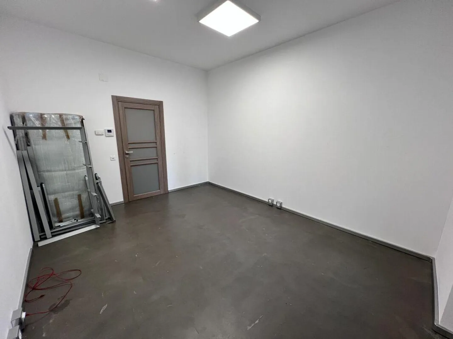 Office in city center - Photo 2 of 4