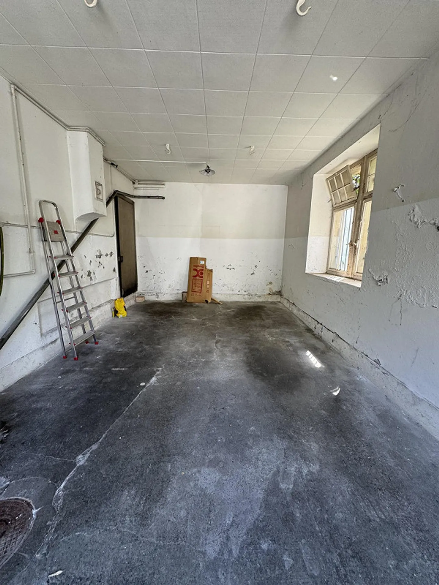 Single Garage - Photo 2 of 2
