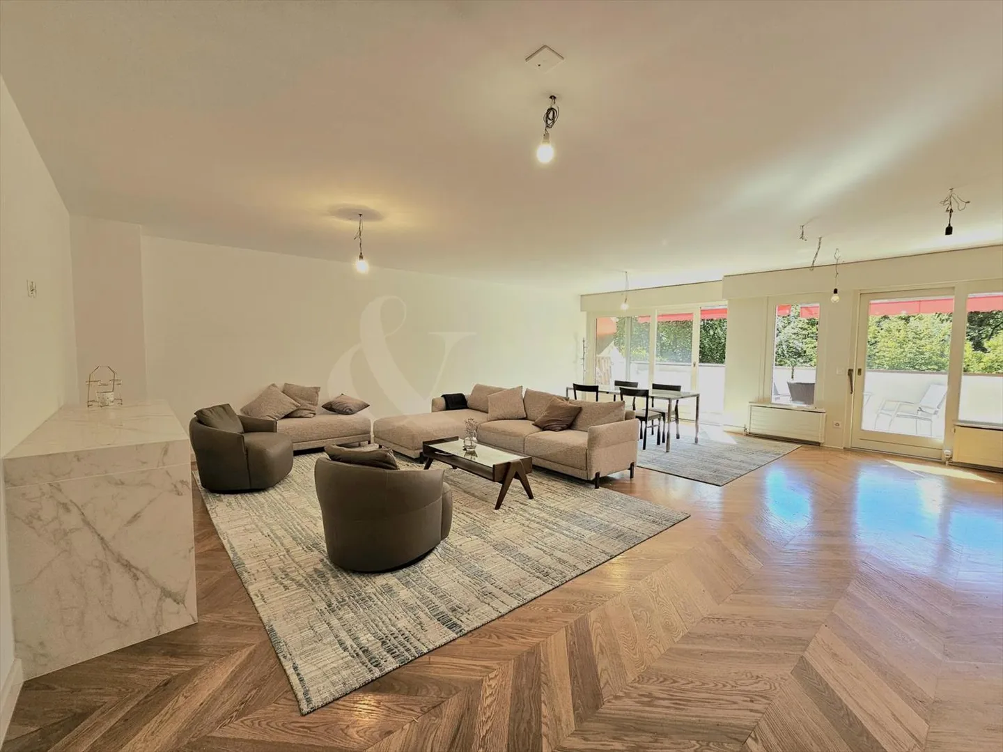 Appartamento incantevole completamente ristrutturato in una residenza di prestigio - Foto 2 di 8