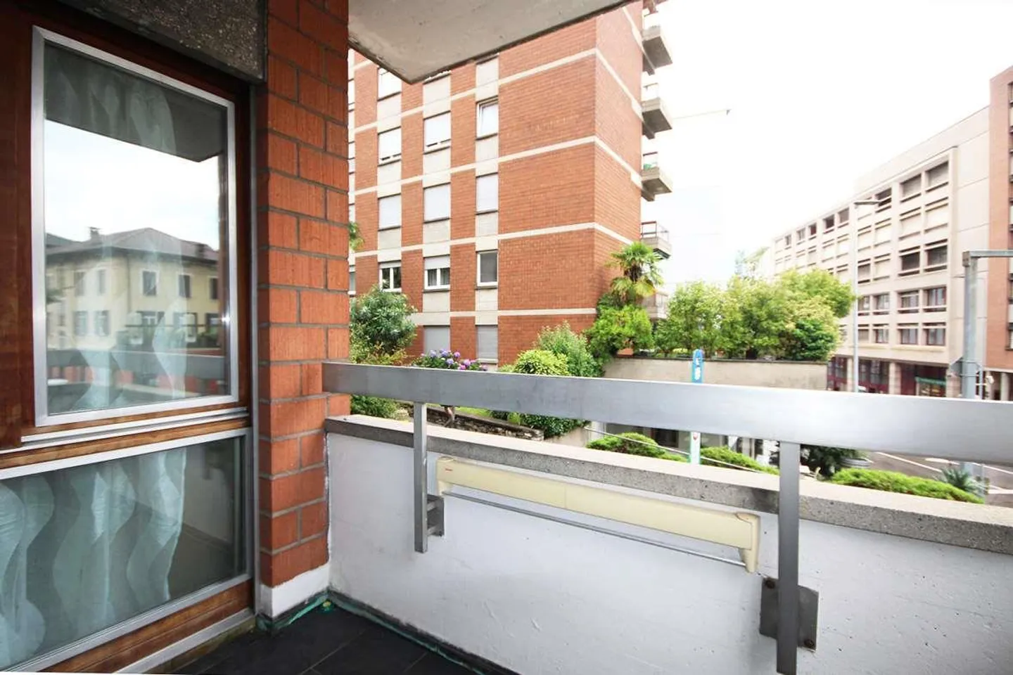 Lugano: renovated apartment near the train station - Photo 1 of 10