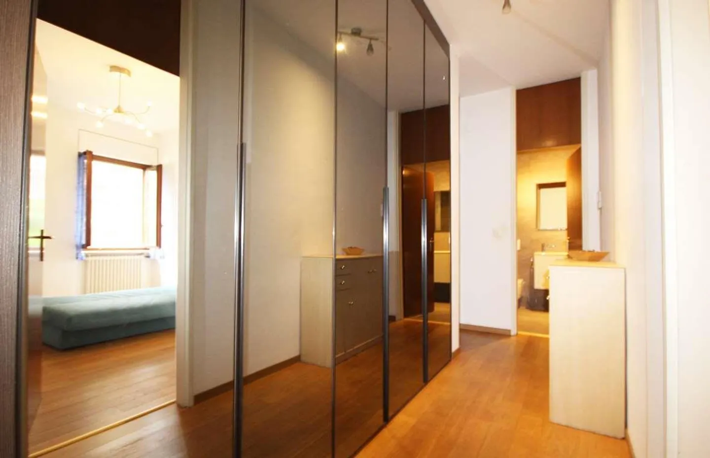 Lugano: renovated apartment near the train station - Photo 2 of 10