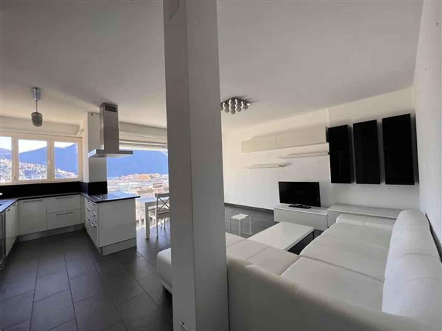 Lugano: Furnished apartment 2.5 rooms - Photo 3 of 8