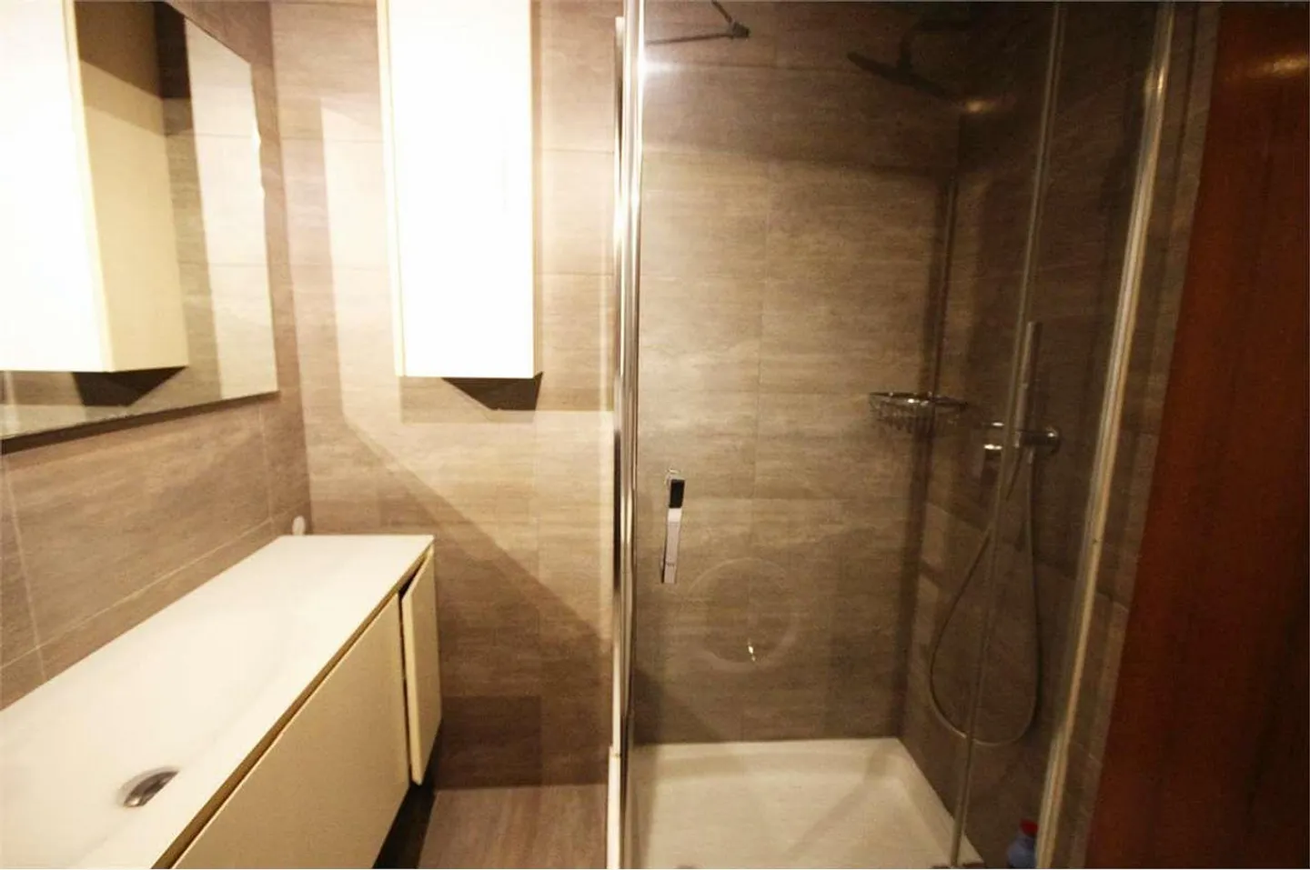 Lugano: renovated apartment near the train station - Photo 9 of 10