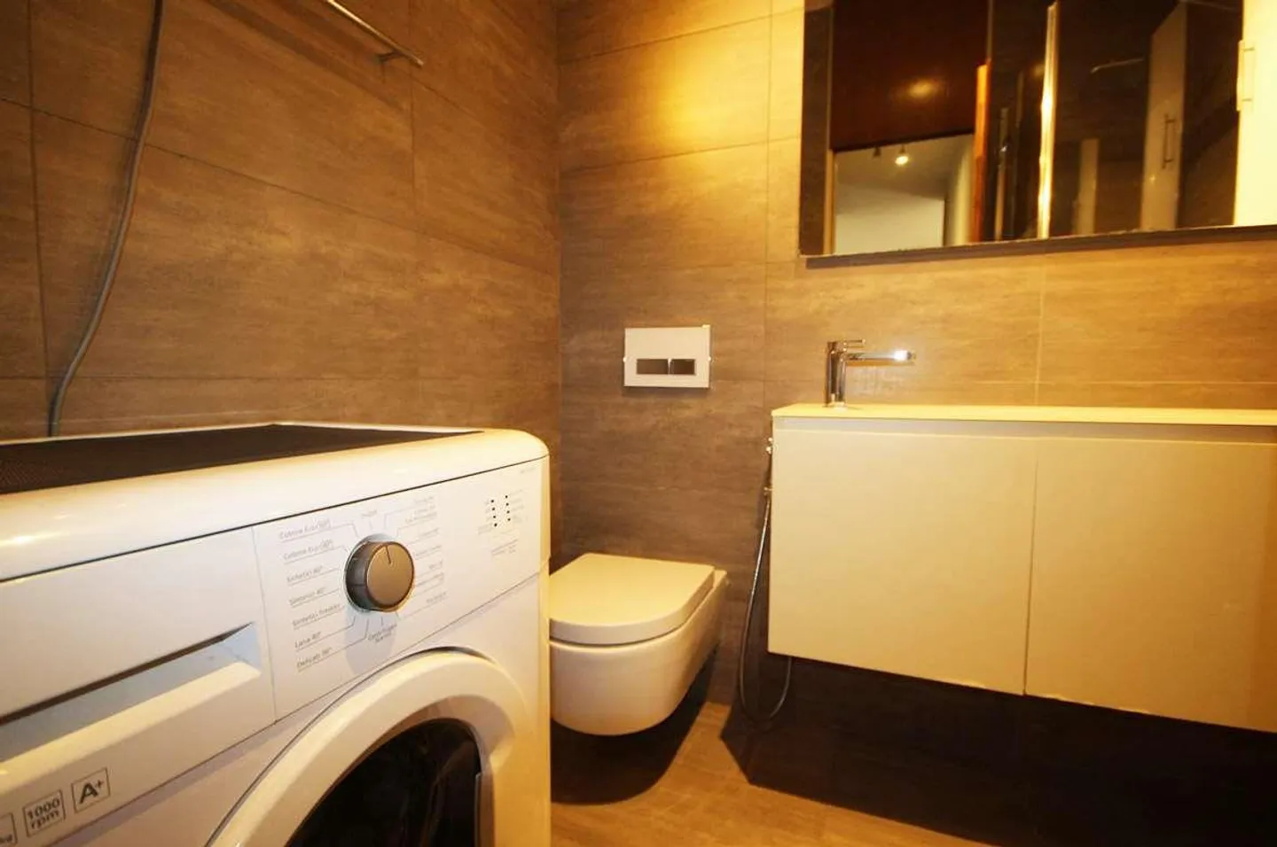 Lugano: renovated apartment near the train station - Photo 10 of 10