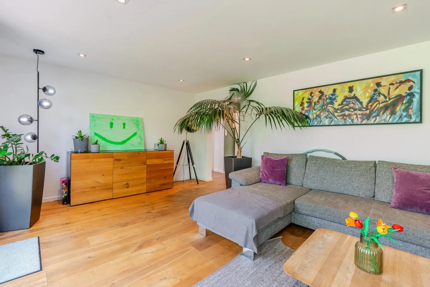 Modern renovated 5.5 room semi-detached house with idyllic garden - Photo 4 of 13